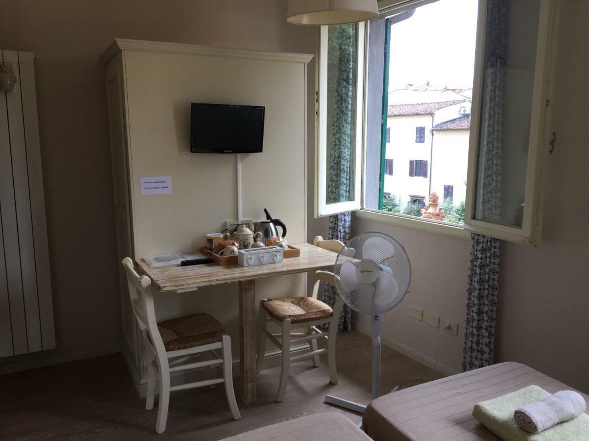 Studio In The Heart Of Florence Hotel ภายนอก รูปภาพ